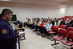 5 февраля в отделения №6 МАОУ «Гимназия города Троицка» (ТиНАО) в рамках "Дня профилактики" прошло занятие с учениками 6-го и 8-х классов